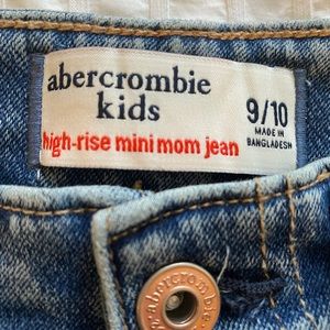 Mini Mom Jeans